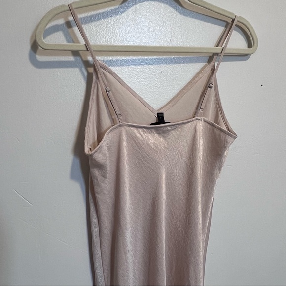 Banana Republic Blush Slip Dress - Picture 4 of 6